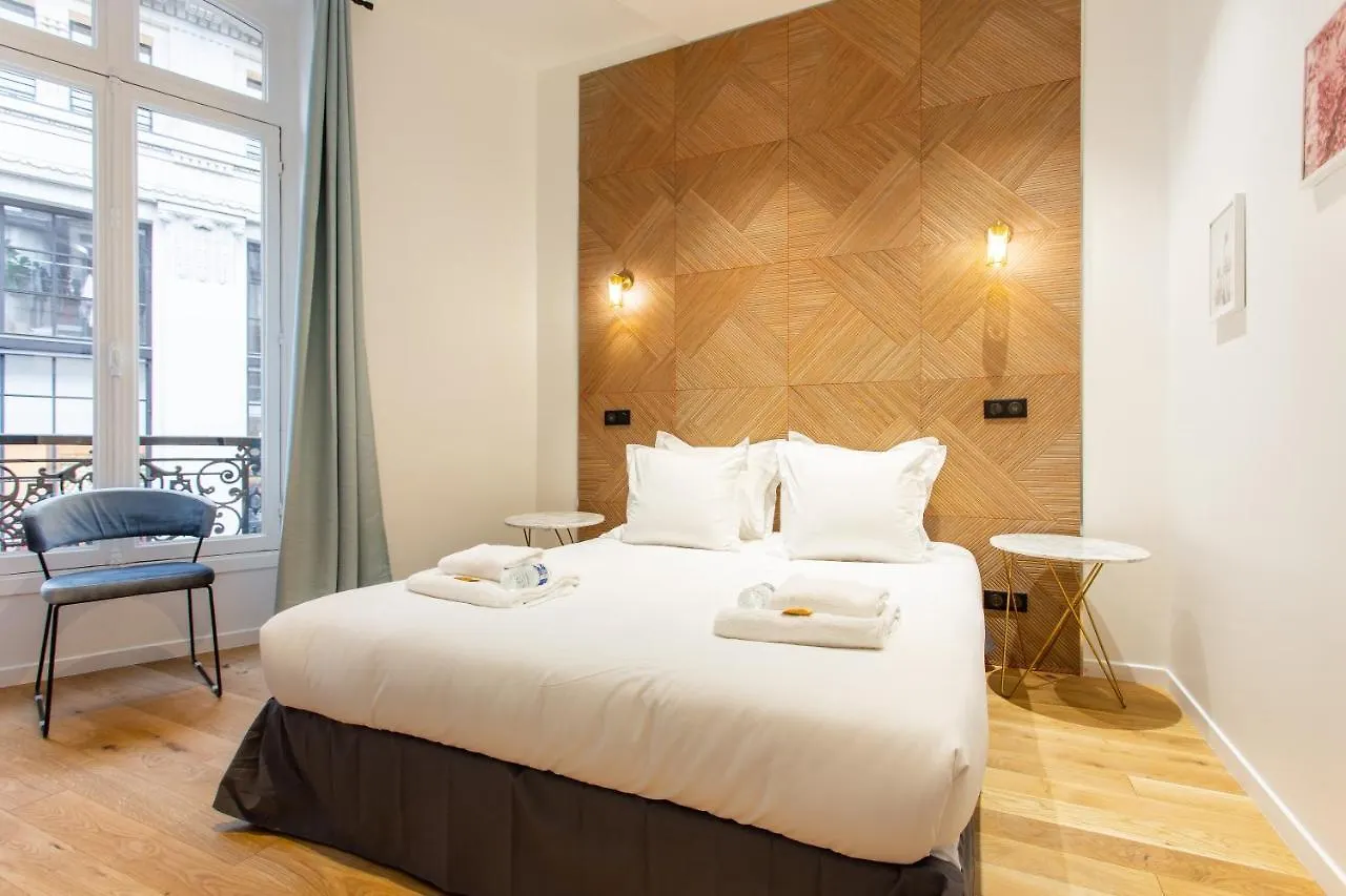 Luxury On The Champs-elysees, Heart Of Lägenhet Paris