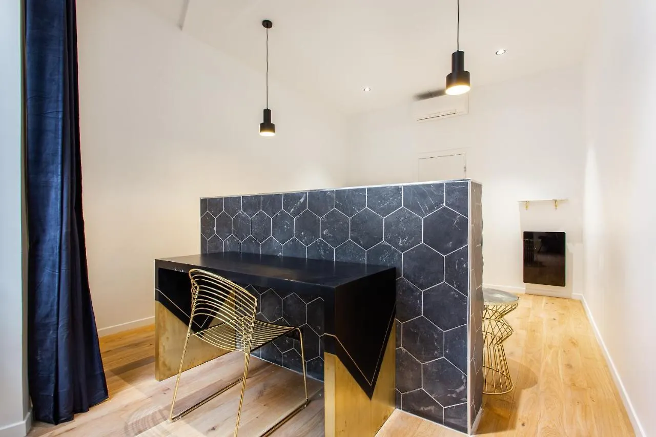 Luxury On The Champs-elysees, Heart Of Apartment